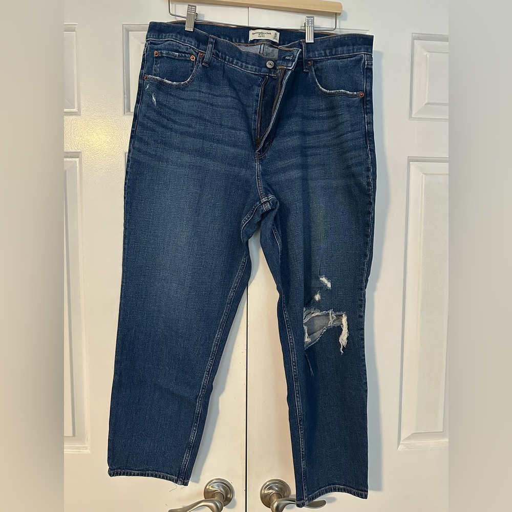 Abercrombie The Mom High Rise